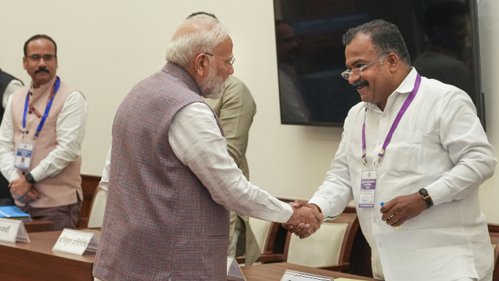 https://salarnews.in/public/uploads/images/newsimages/maannewsimage09092025_143943_Modi casts vote.png